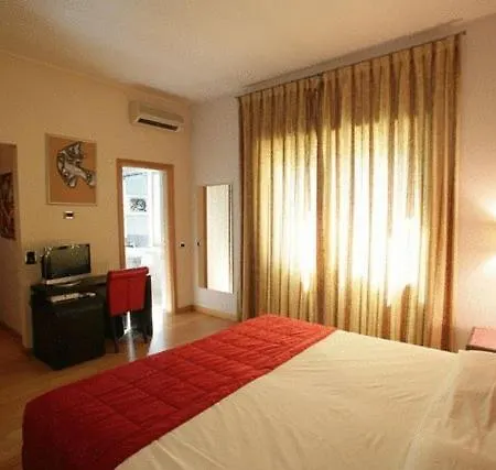 Piazza Marconi Hotell