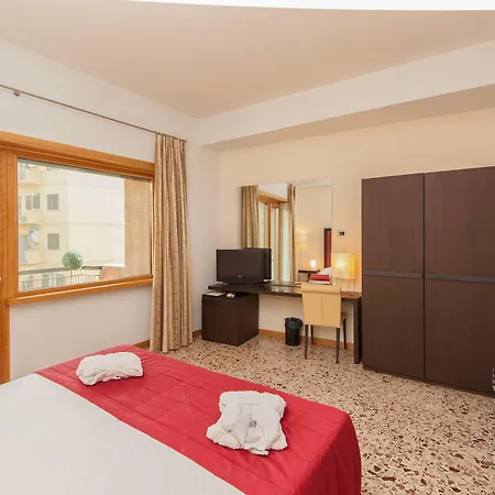 Piazza Marconi Szálloda