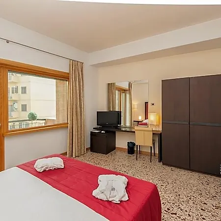 Piazza Marconi Hotell