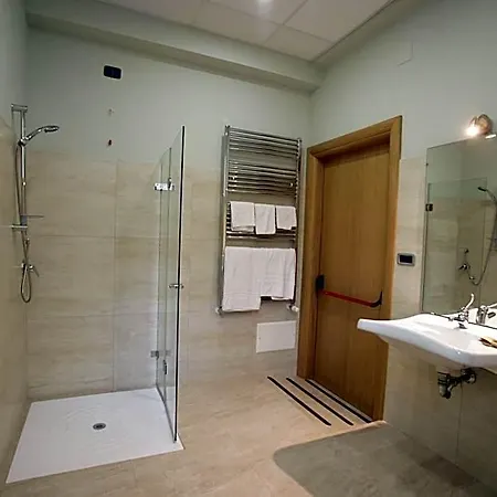 Piazza Marconi Hotell