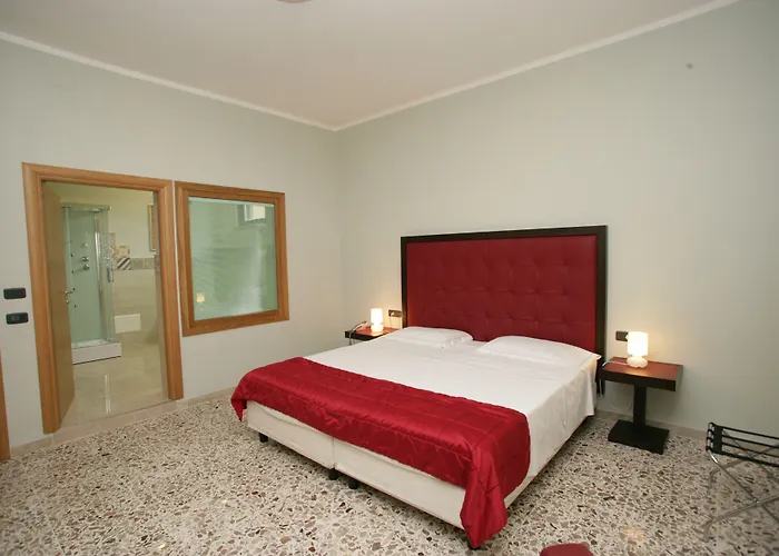 Hotel Piazza Marconi 3*